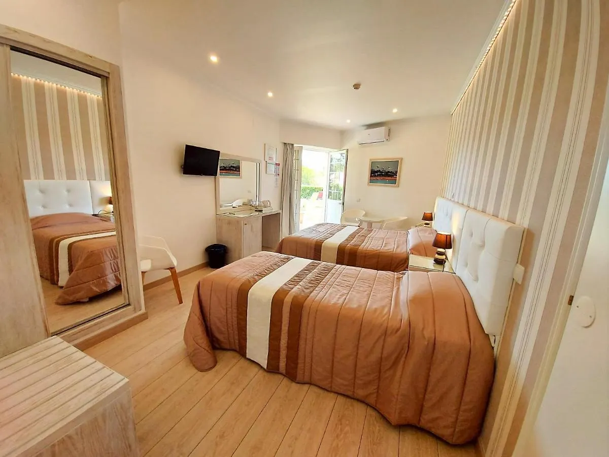Vila Formosa Al-Estabelecimento De Hospedagem,Quartos-Rooms Monte Gordo 0*,
