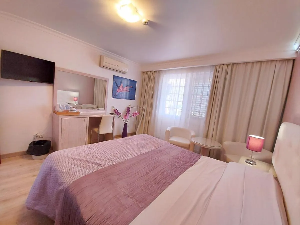 Vila Formosa Al-Estabelecimento De Hospedagem,Quartos-Rooms Monte Gordo Gasthuis